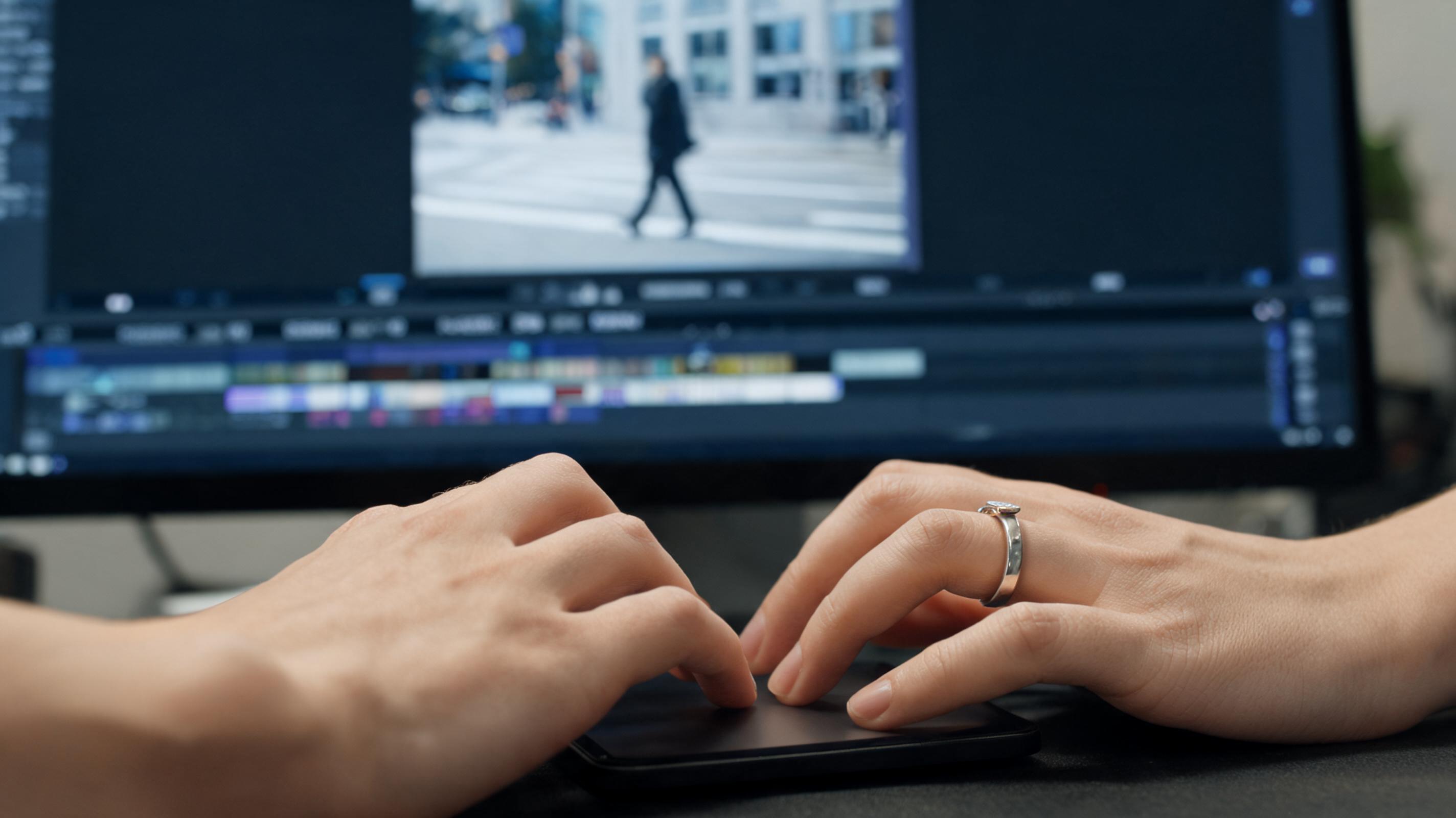 แนะนำเครื่องมือเบลอใบหน้าอัตโนมัติยอดนิยมปี 2026 สำหรับงานตัดต่อ